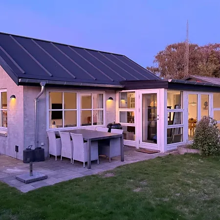 Smukt Naer C Inkl Rengoring بيت للعطل *